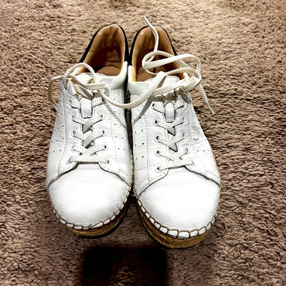 Vince Camuto sneakers. Size 6.5. EUC